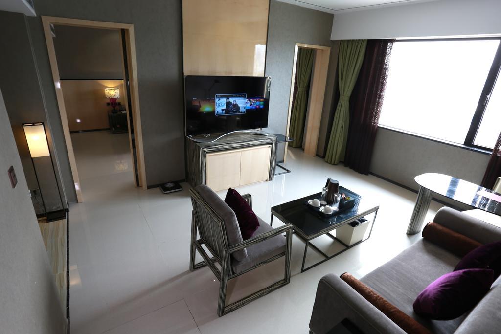 Lori Star Hotel Qionghai Bagian luar foto