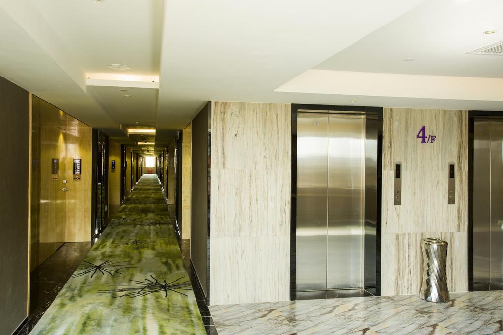 Lori Star Hotel Qionghai Ruang foto